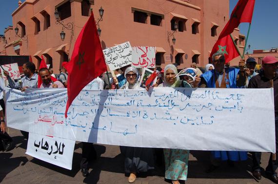 منسقيات جمعية الصحراء المغربية للتنمية و التضامن  و فروع المنظمة العالمية للصحراويين المغاربة لجمع الشمل في زيارة استنكارية للإعمال الإرهابية بمراكش